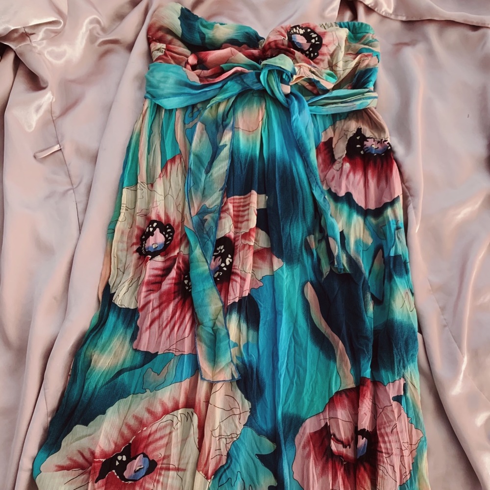 Flowy foral maxi dress